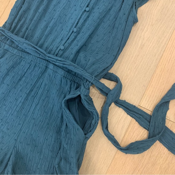 ‼️3/$30‼️ Loft Romper - Picture 2 of 4